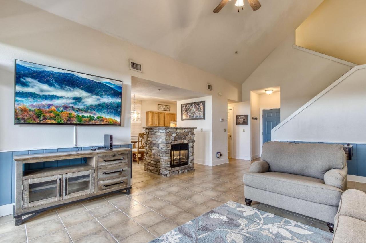 Apartment Owl 3205 - Close To Dollywood And Overlooking Gatlinburg Golf Course