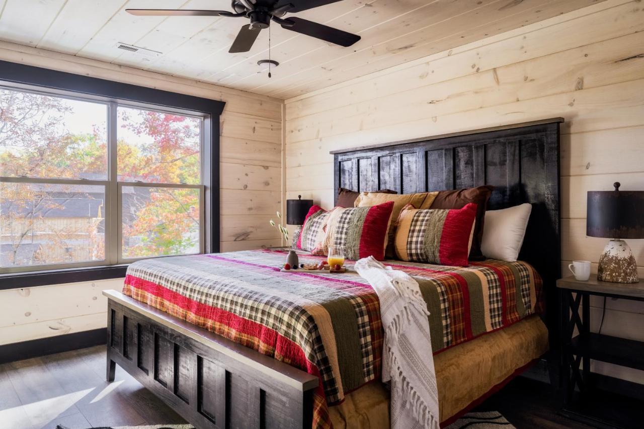 New Discount, Private Pool, Fire Pit, Theater, Hot Tub Holiday home Pigeon Forge