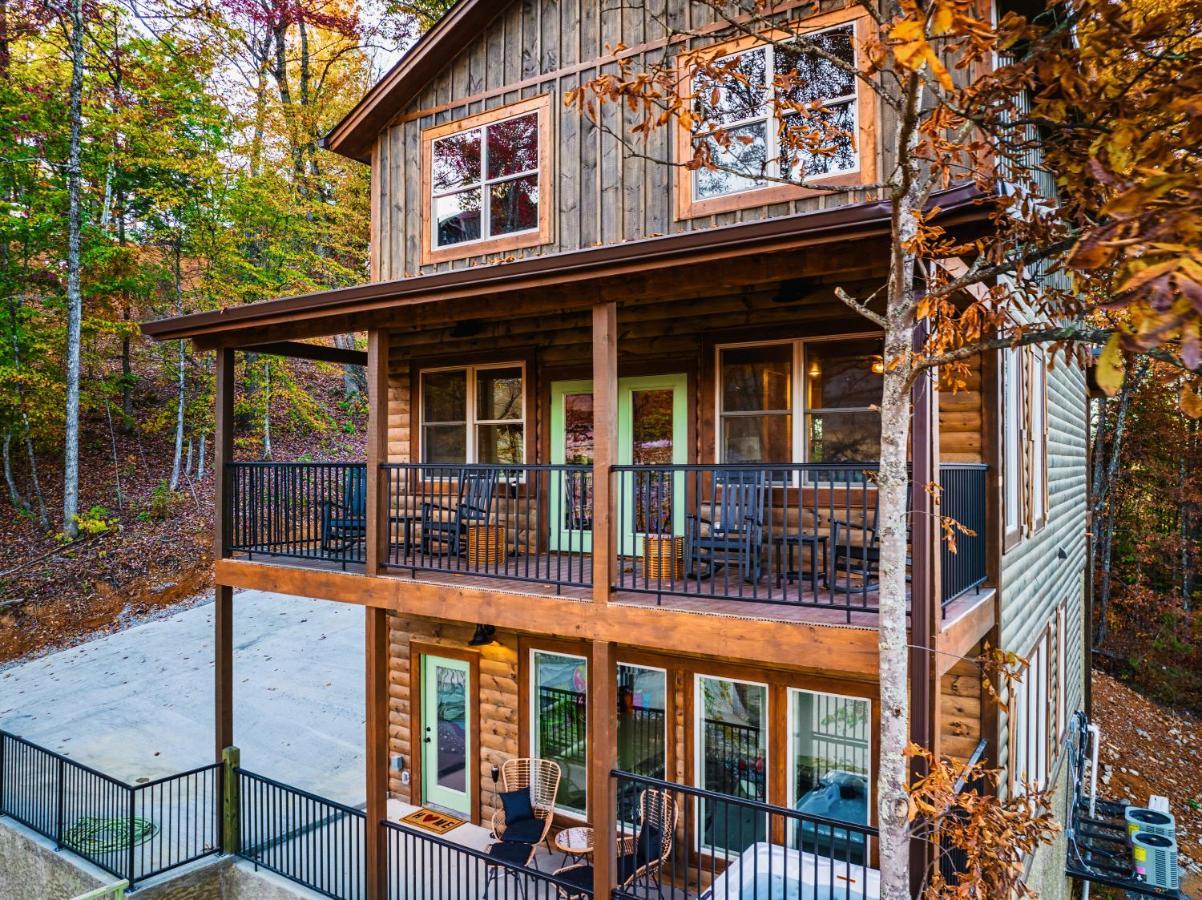 New Discount, Private Pool, Fire Pit, Theater, Hot Tub Holiday home Pigeon Forge