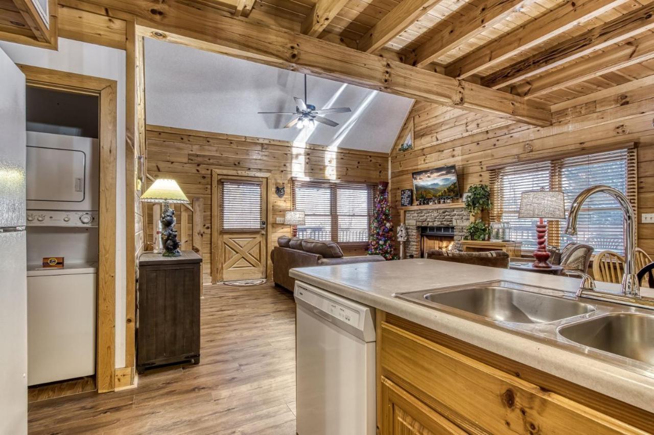 Er316- Black Bear Hideaway Great Location- Close To Town Pigeon Forge