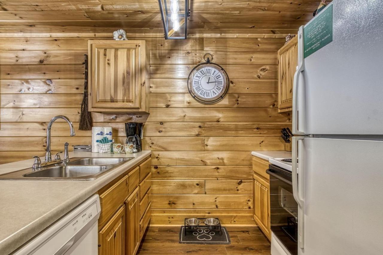 Er316- Black Bear Hideaway Great Location- Close To Town Pigeon Forge