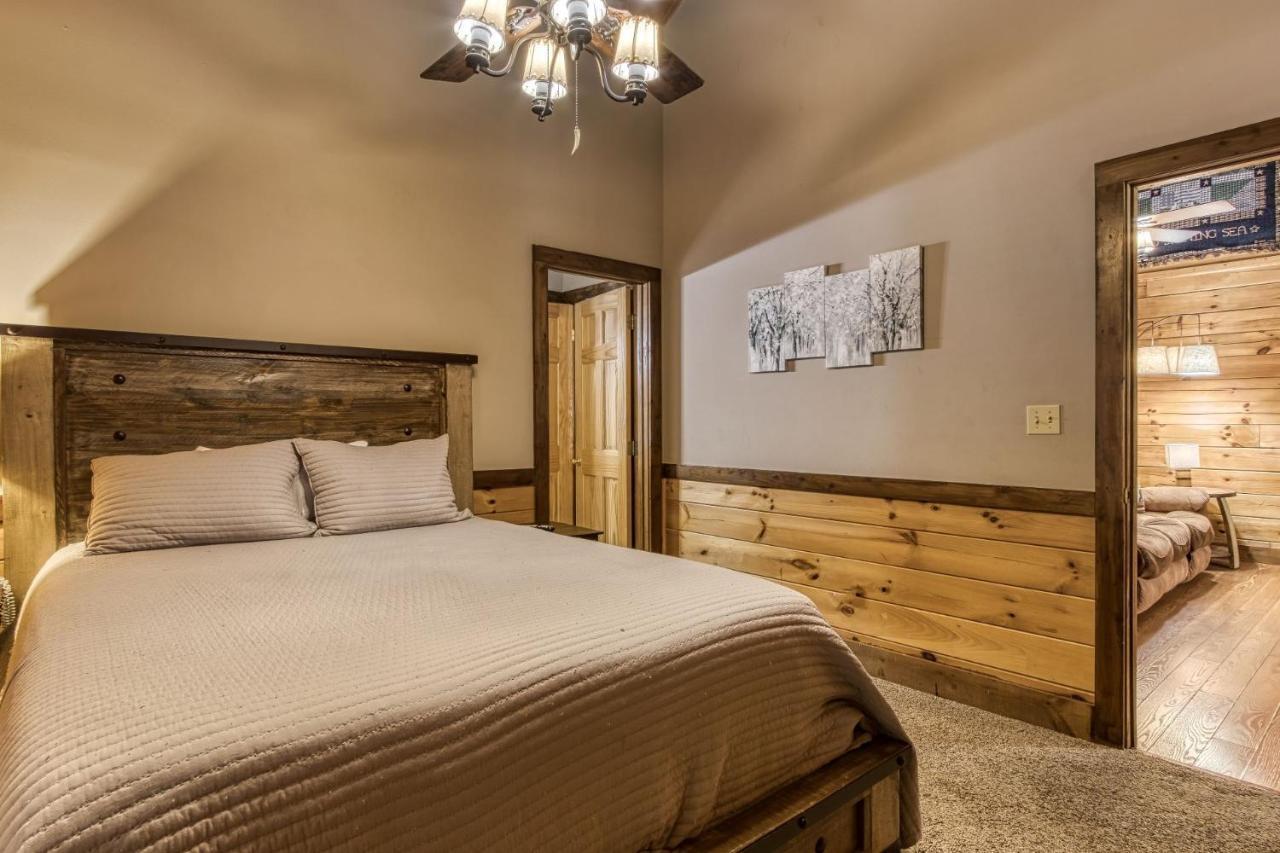 Cuddlin' Up, Er209 - Luxury At Its Finest And Location That Can't Be Beat! Pigeon Forge