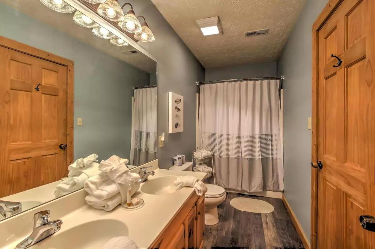 Er104 - R Tribe's Treehouse - Great Location - Close To Town! Pigeon Forge