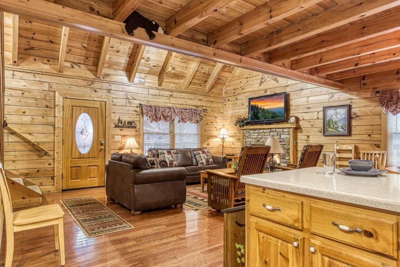 Er312- Bear Mountain Memories- Great Location- Close To Town *