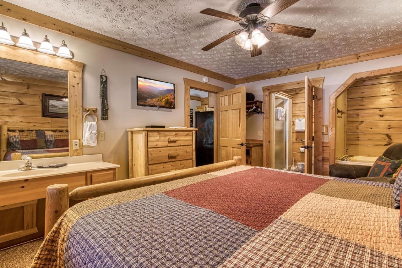 Er301 - Eagle's Hideaway - Great Location! Close To The Action! Pigeon Forge