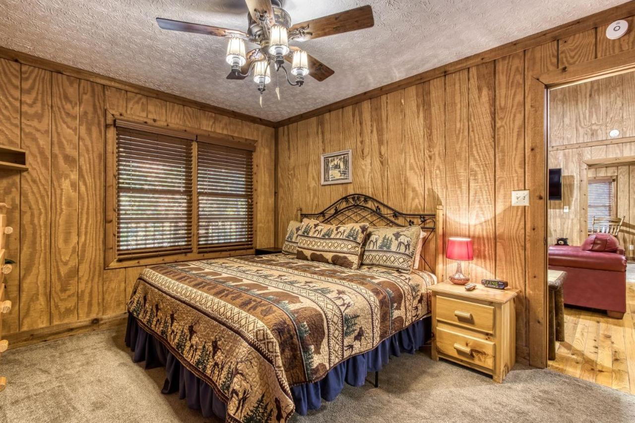 Er38r Grandpa's Getaway - Great Location- Close To Town *