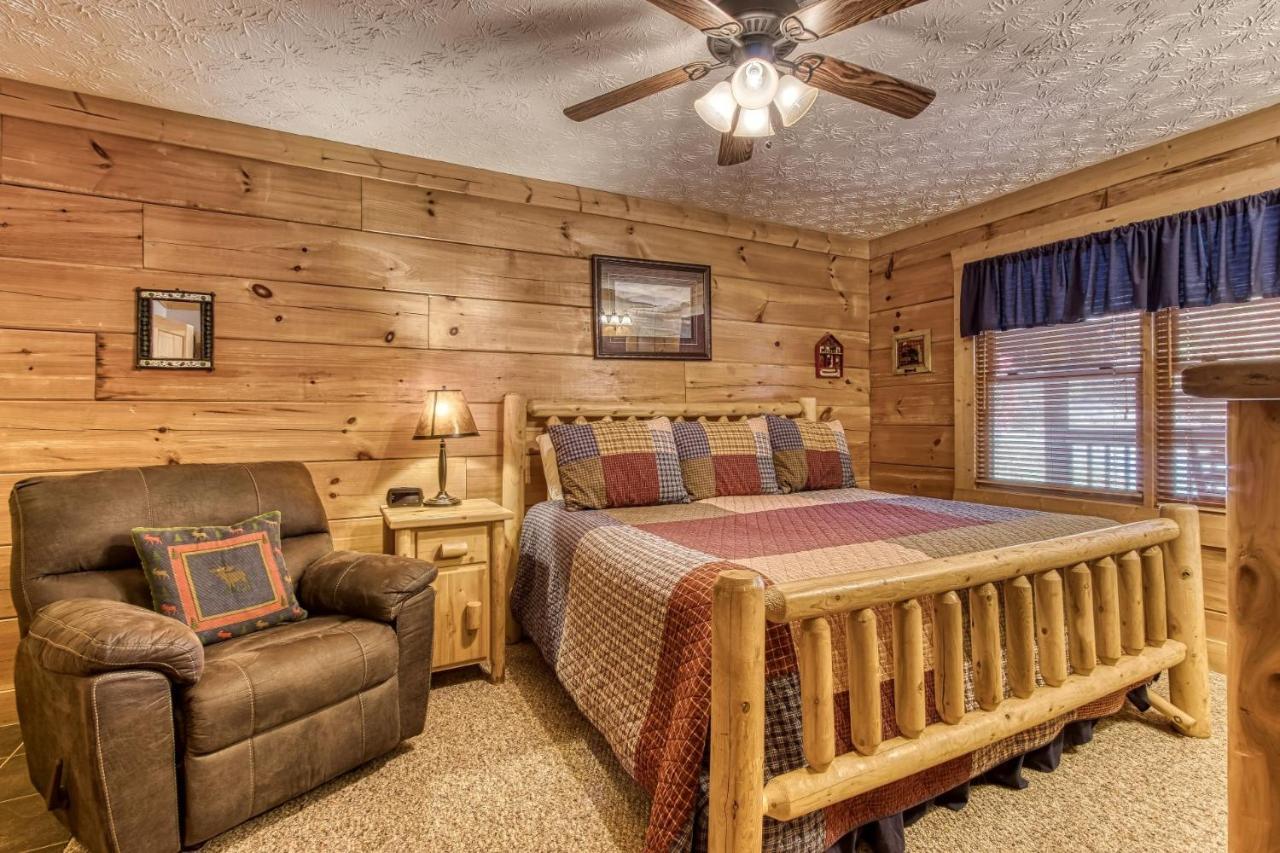 Er301 - Eagle's Hideaway - Great Location! Close To The Action! Pigeon Forge