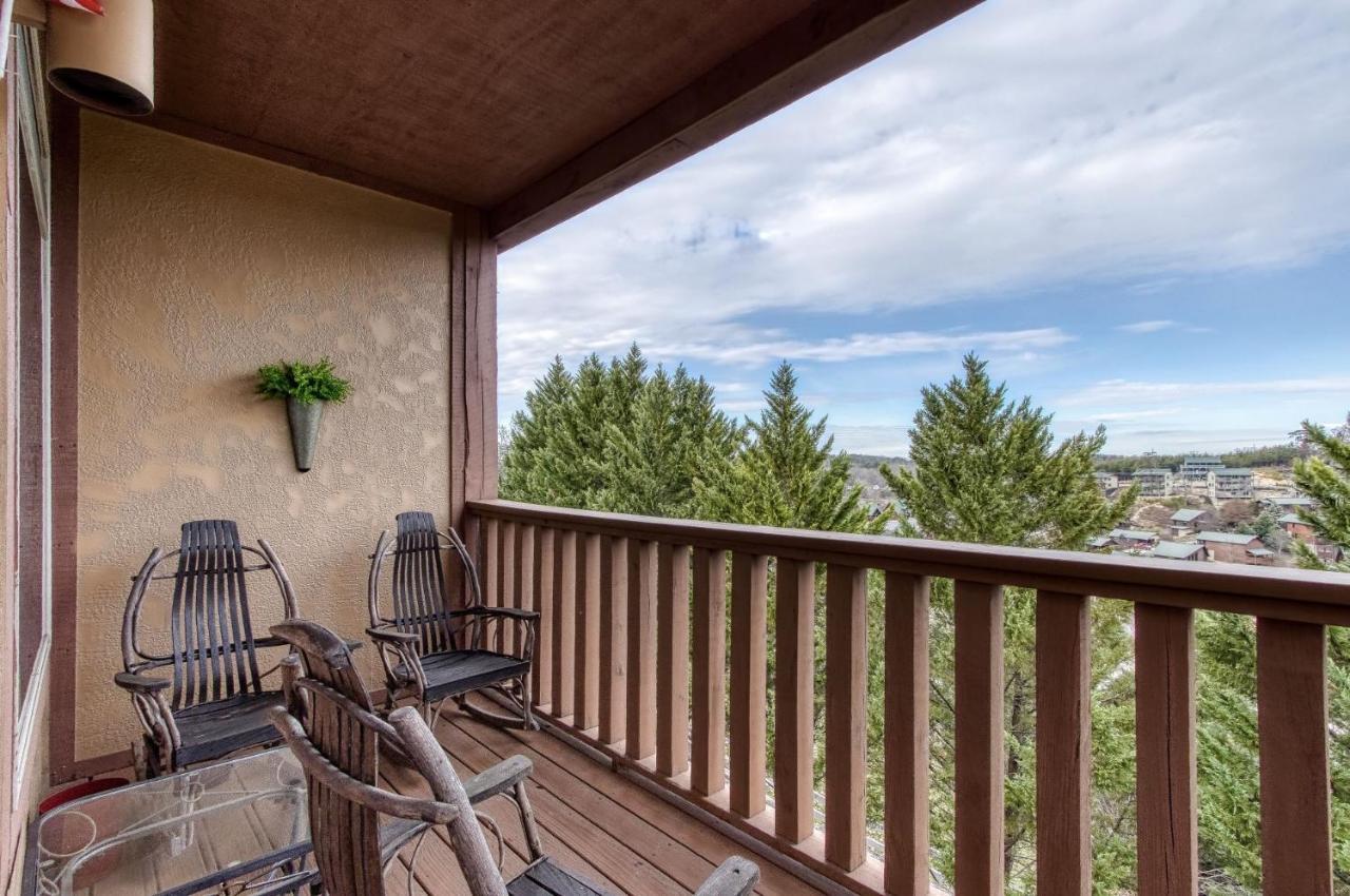 Apartment Owl 3205 - Close To Dollywood And Overlooking Gatlinburg Golf Course *