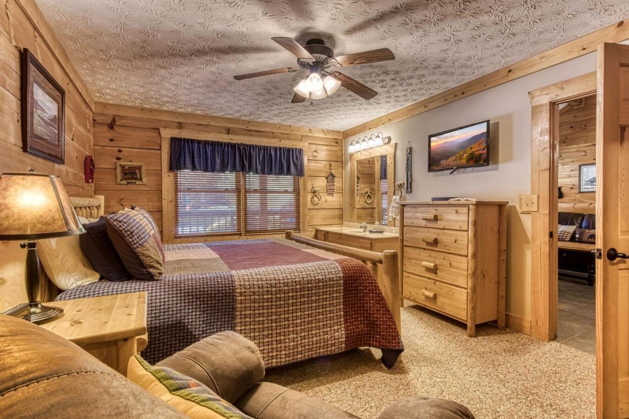 Er301 - Eagle's Hideaway - Great Location! Close To The Action! * Pigeon Forge