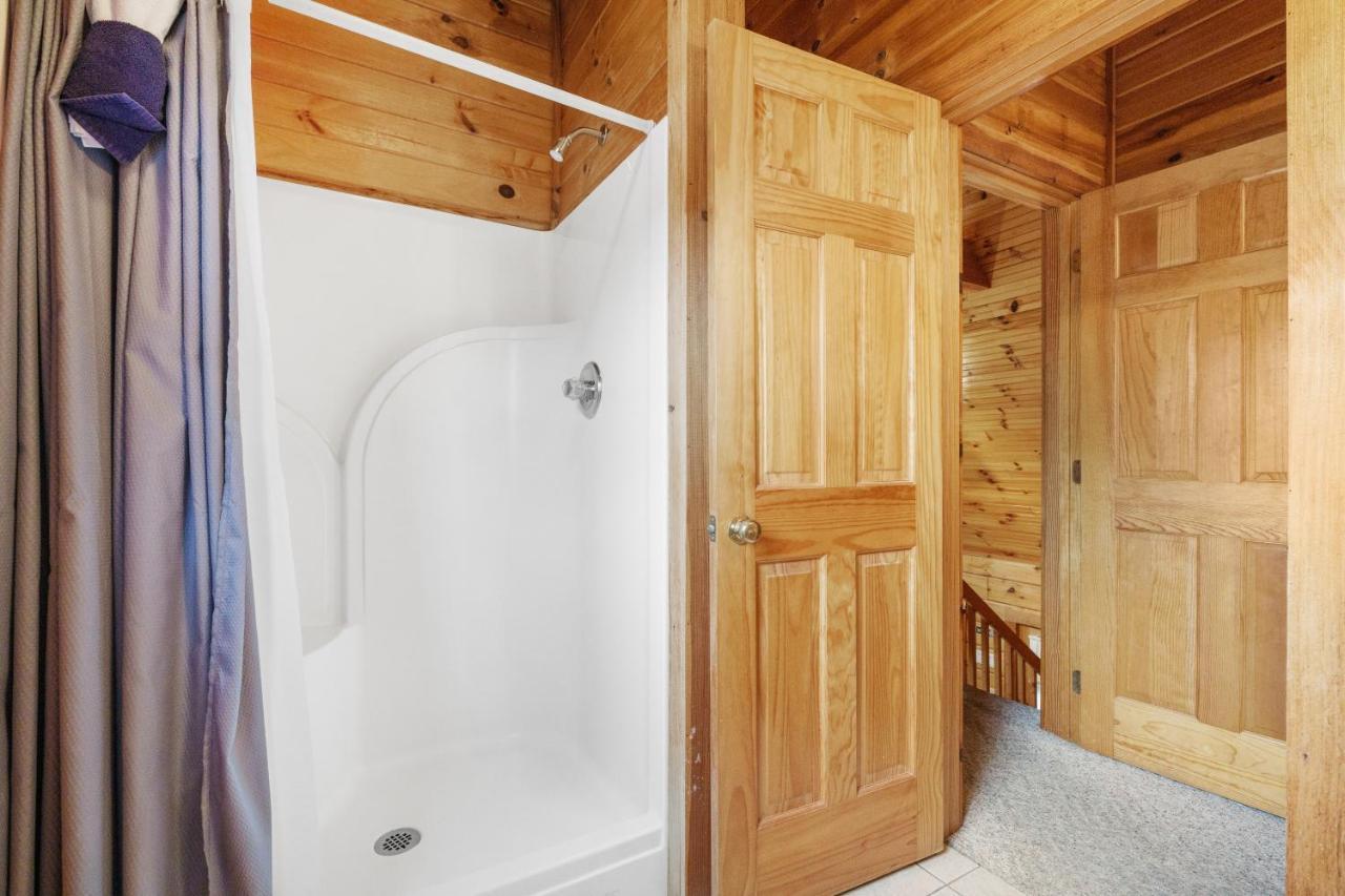 Holiday home The Honey Pot, Hot Tub, Pool, 1089 Free Tickets Each Paid Day, Dollywood And *