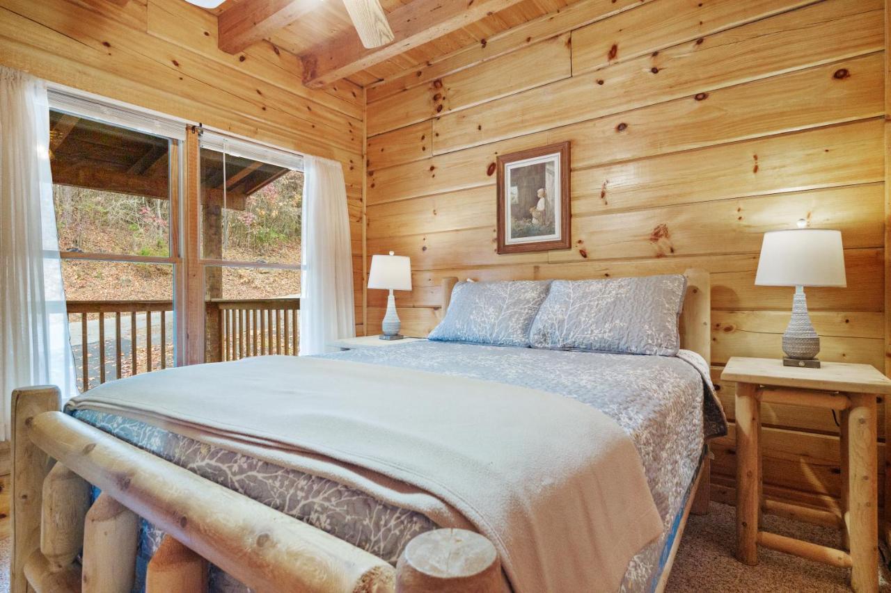 Holiday home The Honey Pot, Hot Tub, Pool, 1089 Free Tickets Each Paid Day, Dollywood And *
