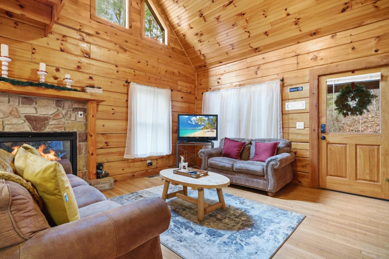 The Honey Pot, Hot Tub, Pool, 1089 Free Tickets Each Paid Day, Dollywood And * Pigeon Forge