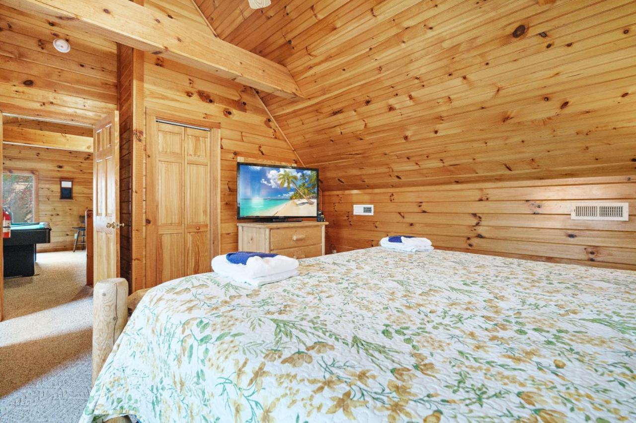 The Honey Pot, Hot Tub, Pool, 1089 Free Tickets Each Paid Day, Dollywood And Holiday home *