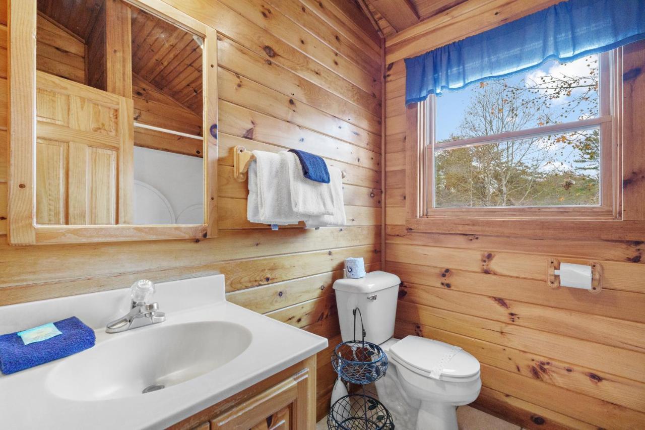 Holiday home The Honey Pot, Hot Tub, Pool, 1089 Free Tickets Each Paid Day, Dollywood And