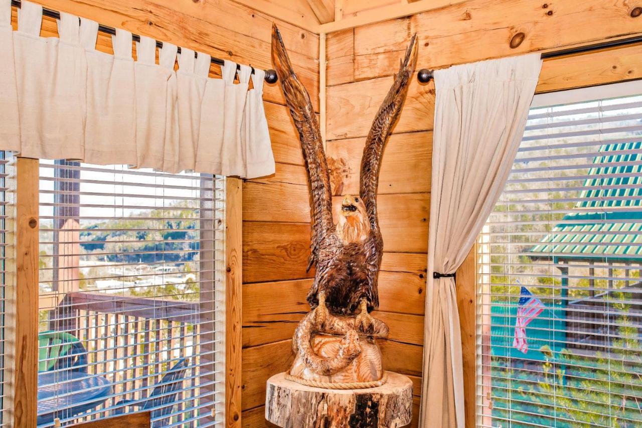 Ern858 - Eagles On High - Great Location! Close To The Action! Holiday home *
