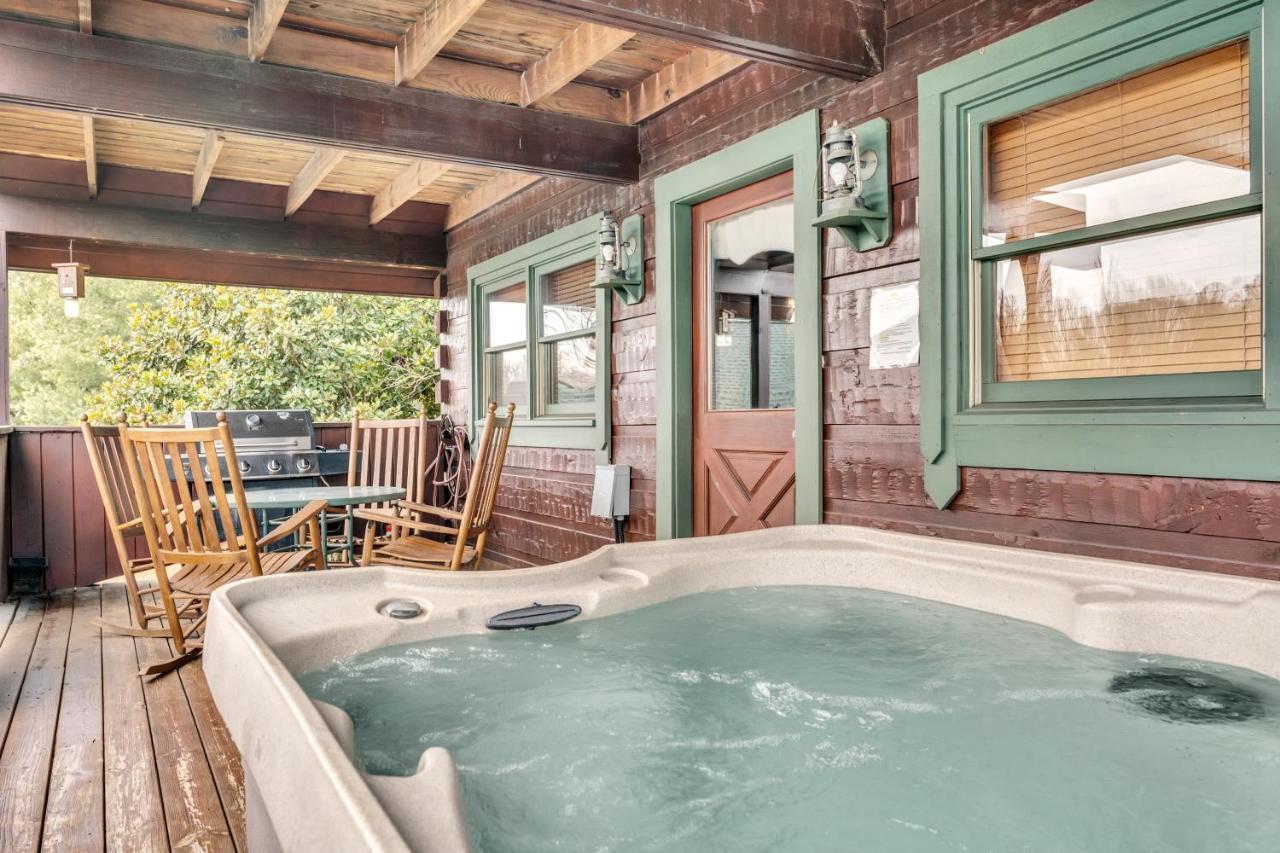 Reflections, Hot Tub, Pool, Wifi, 1089 Free Tickets Each Paid Day, Dollywood And * Pigeon Forge