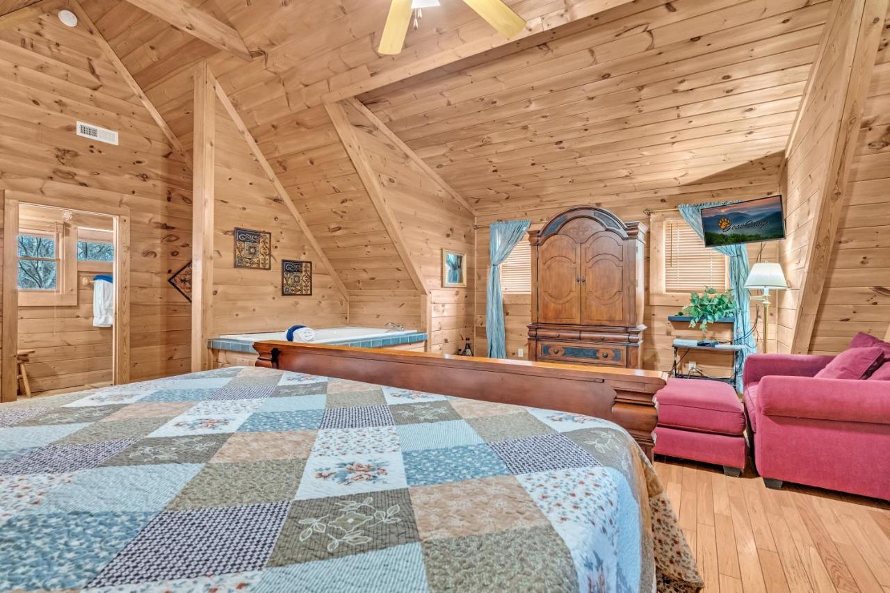 Holiday home Reflections, Hot Tub, Pool, Wifi, 1089 Free Tickets Each Paid Day, Dollywood And