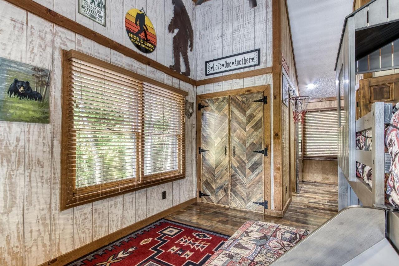 Er26 - Sasquatch - Great Location! Close To Town Pool! *