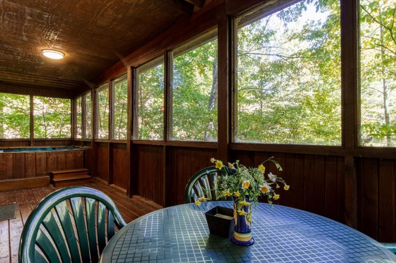 Er19 - Fryemont Great Location - Close To Town! *