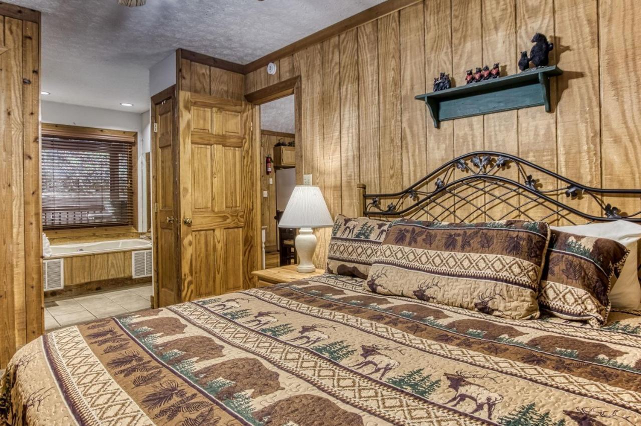 Er38r Grandpa's Getaway - Great Location- Close To Town