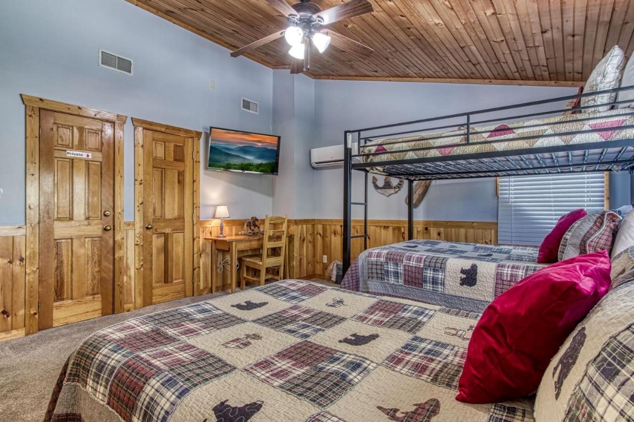 Er3 - Of Both Worlds -great Location-close To Town Pigeon Forge