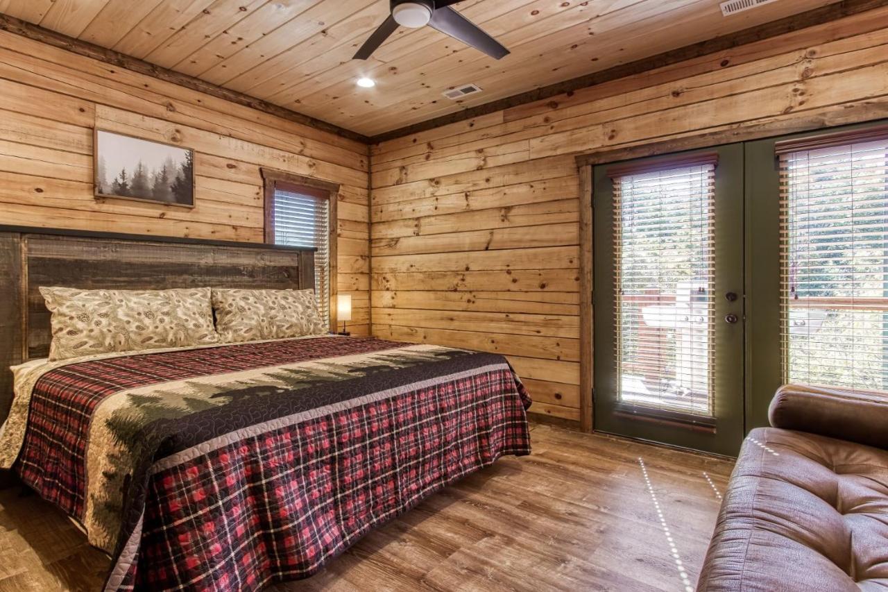 Holiday home Ern840 - Splashin' - Brand New With Indoor Pool! Great Location!