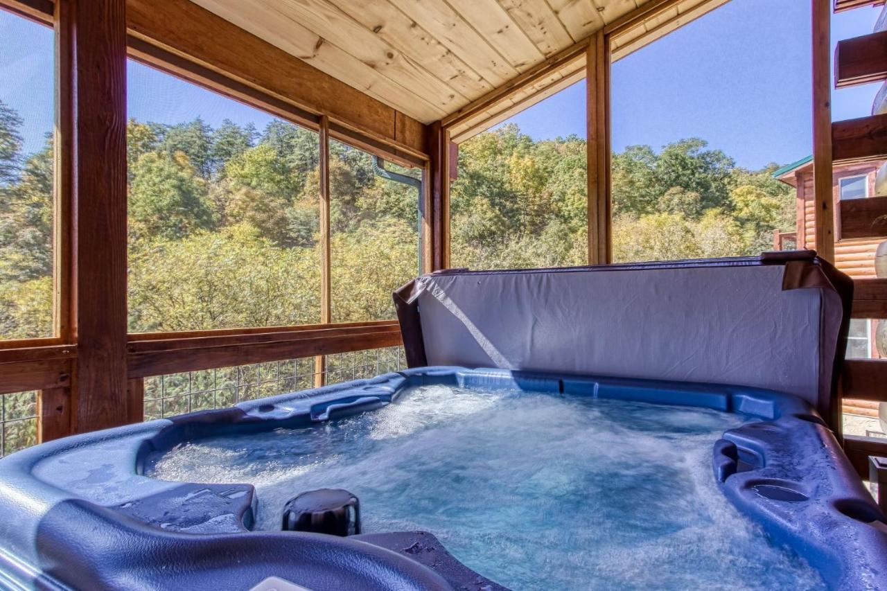 Ern840 - Splashin' - Brand New With Indoor Pool! Great Location! Pigeon Forge