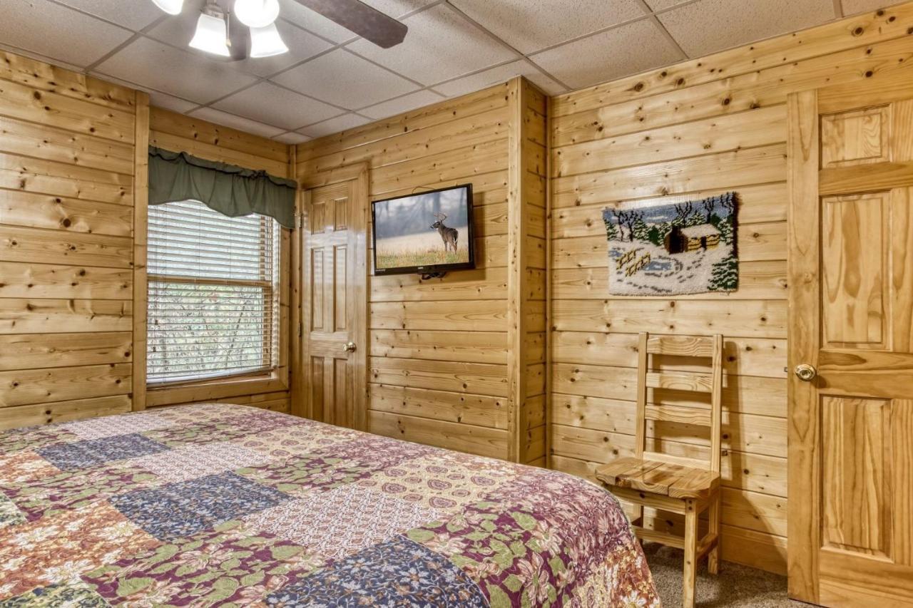 Ern819 - Mountain Majesty - Great Location! Close To The Action!