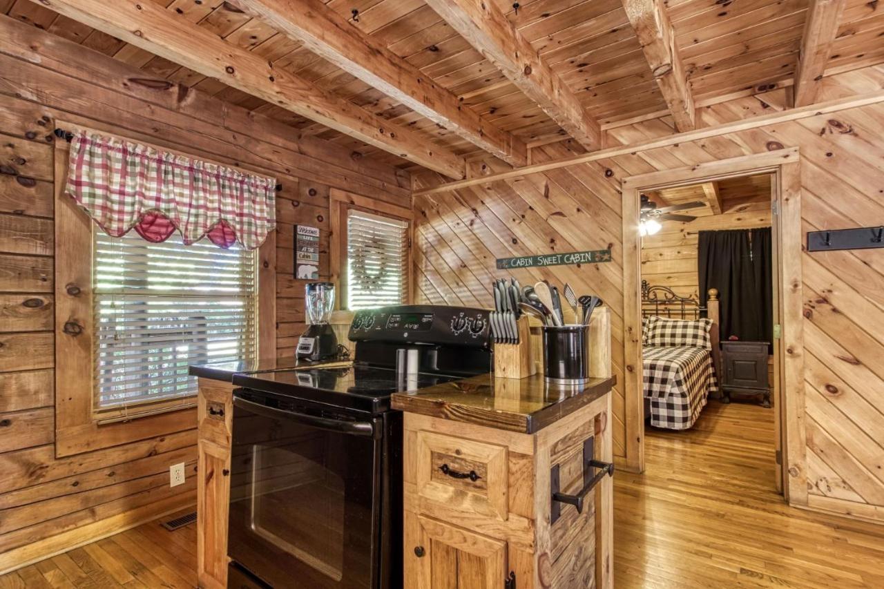 Er1 - Smoky Mountain Escape Great Location - Close To Town! *