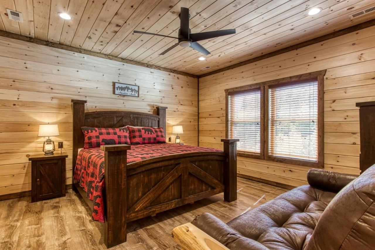 Ern840 - Splashin' - Brand New With Indoor Pool! Great Location!