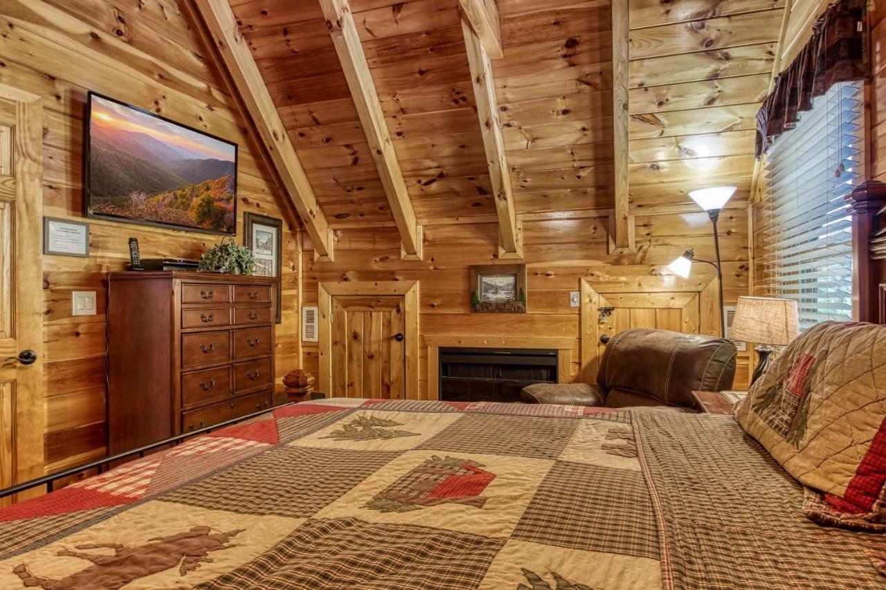 Majestic Mountain View - Great Location! - Convenient To Everything! Pigeon Forge
