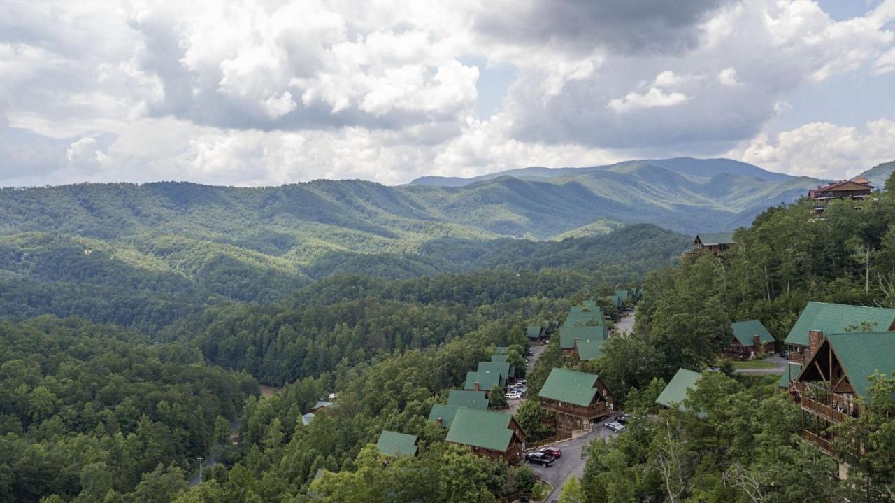 Majestic Mountain View - Great Location! - Convenient To Everything! Pigeon Forge
