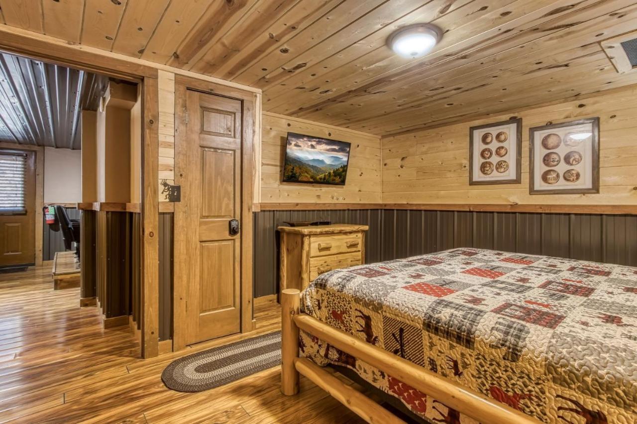 Er45 - Tin Pan Alley - Great Location, Just Across From Swimming Pool! Holiday home Pigeon Forge