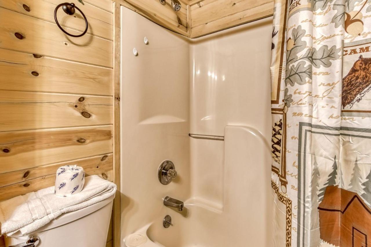 Er45 - Tin Pan Alley - Great Location, Just Across From Swimming Pool! Holiday home Pigeon Forge