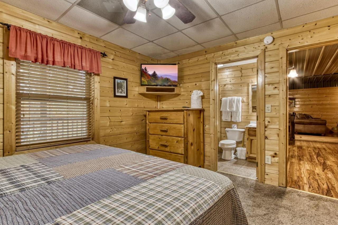 Holiday home Ern819 - Mountain Majesty - Great Location! Close To The Action! *