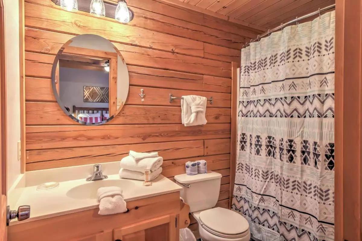 Er104 - R Tribe's Treehouse - Great Location - Close To Town! Pigeon Forge