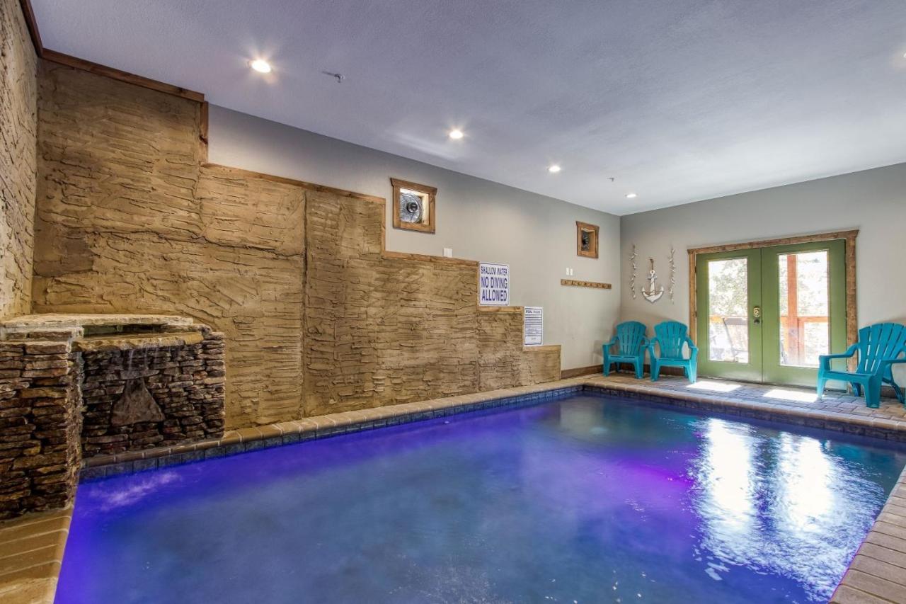 Ern840 - Splashin' - Brand New With Indoor Pool! Great Location! Pigeon Forge
