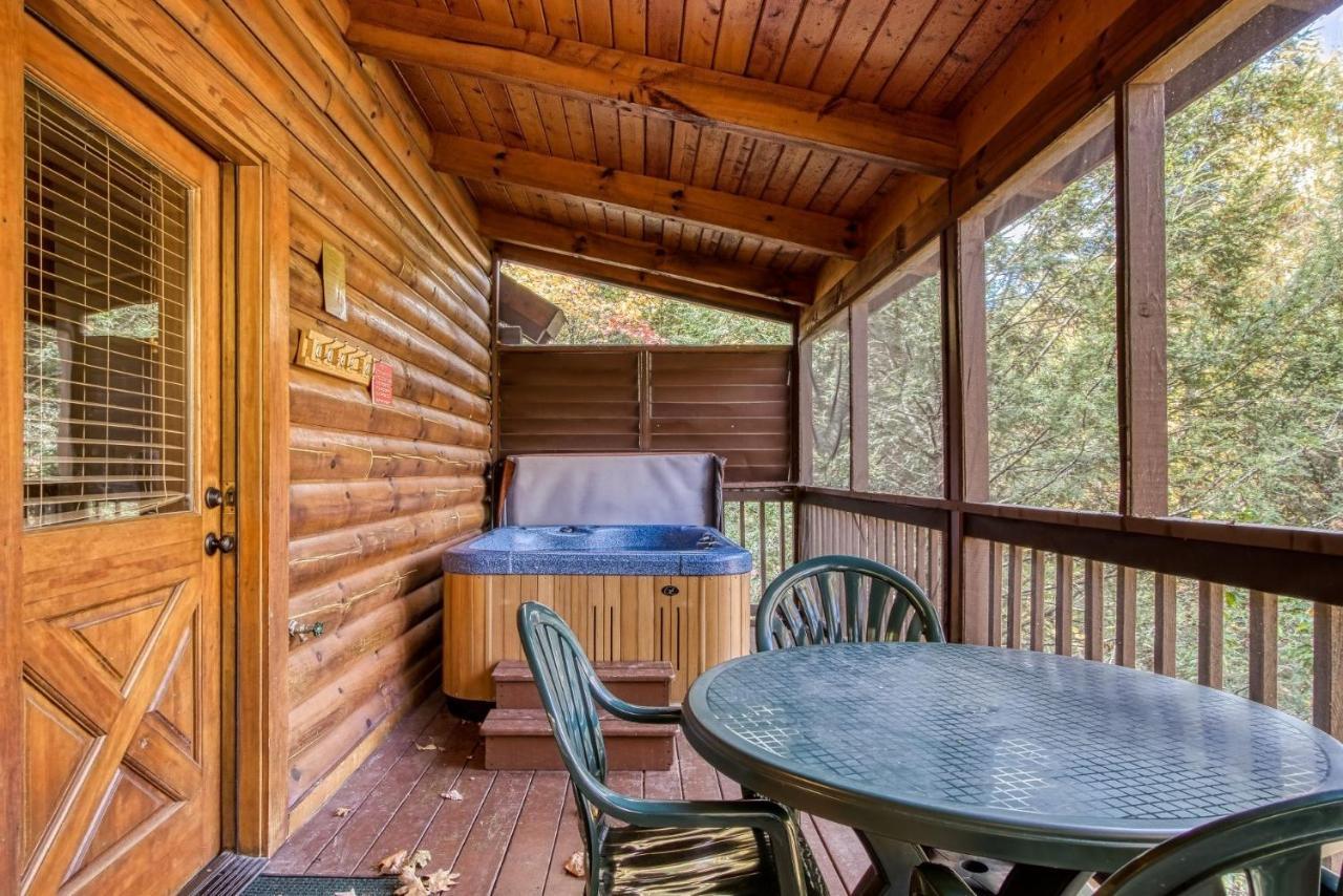 Cuddlin' Up, Er209 - Luxury At Its Finest And Location That Can't Be Beat! Holiday home