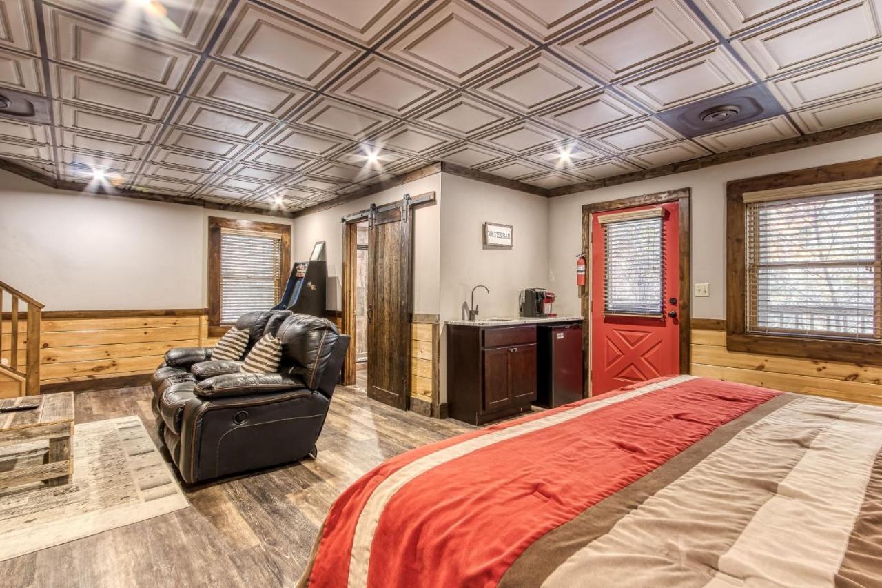 Cuddlin' Up, Er209 - Luxury At Its Finest And Location That Can't Be Beat! Pigeon Forge