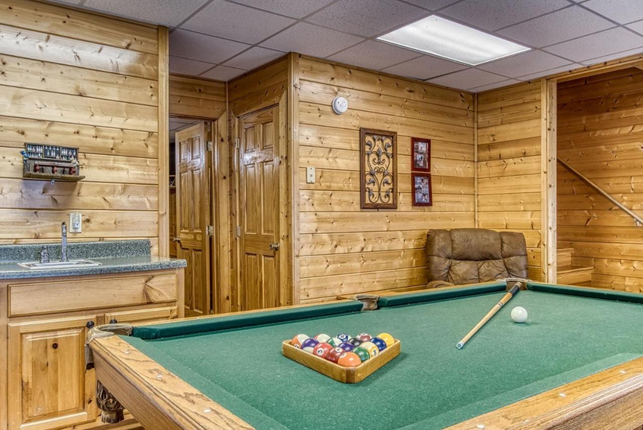 Ern859 - Absolute Paradise - Great Location! Close To The Action! Pigeon Forge