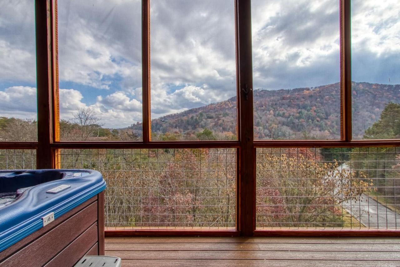 Ern805- Bearly Believe It! - Great Location! Close To Town And The Action! Holiday home Pigeon Forge