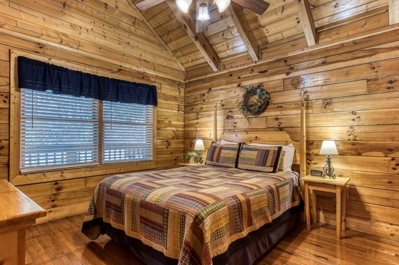 Ern859 - Absolute Paradise - Great Location! Close To The Action! Pigeon Forge