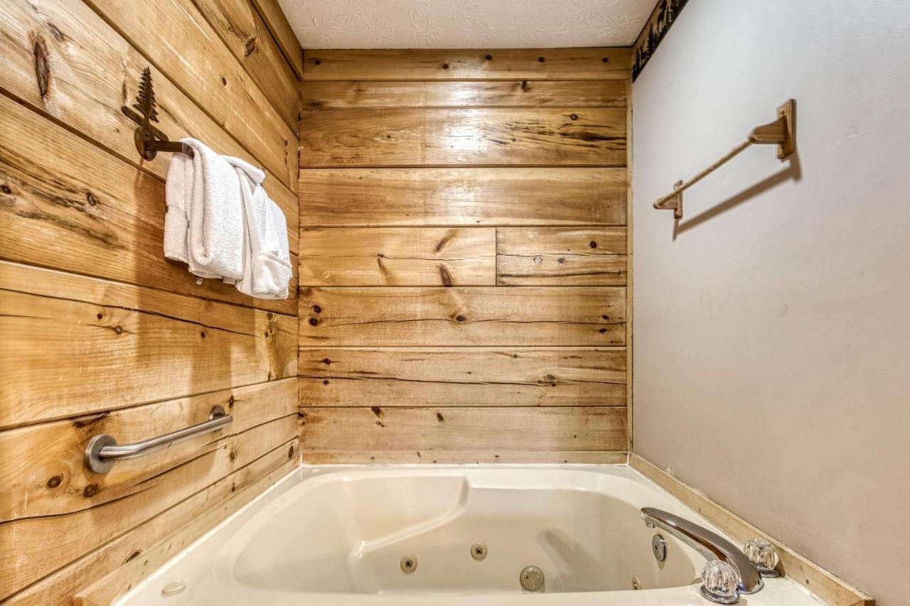 Holiday home Er301 - Eagle's Hideaway - Great Location! Close To The Action!