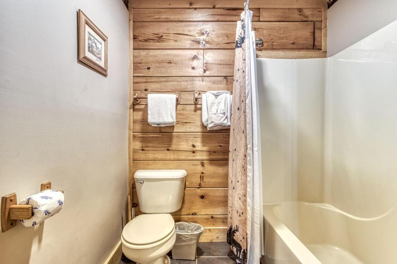 Er301 - Eagle's Hideaway - Great Location! Close To The Action! Pigeon Forge