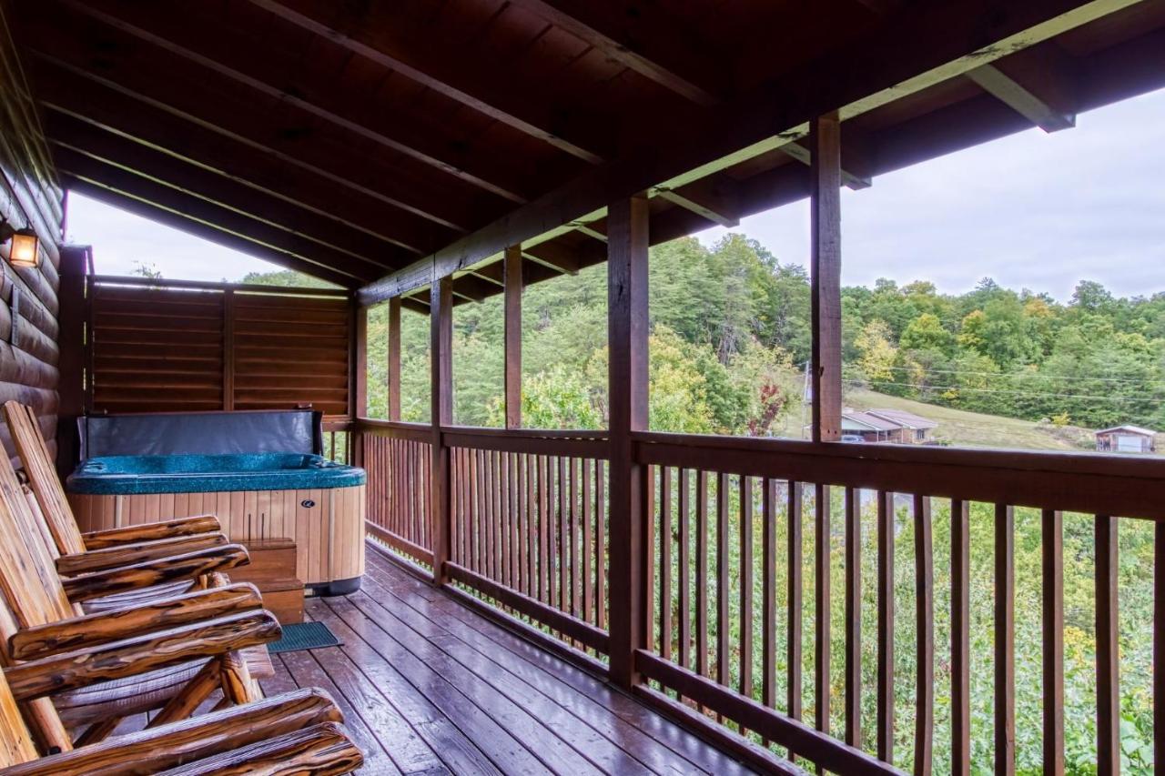 Ern807 - Black Bearry Ridge - Great Location! Close To The Action! Holiday home Pigeon Forge