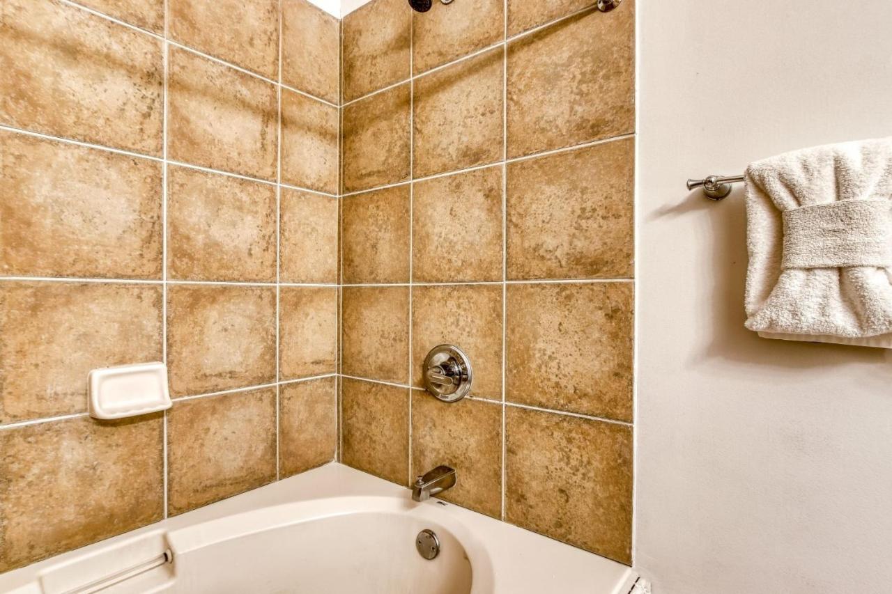 Owl 3205 - Close To Dollywood And Overlooking Gatlinburg Golf Course Apartment