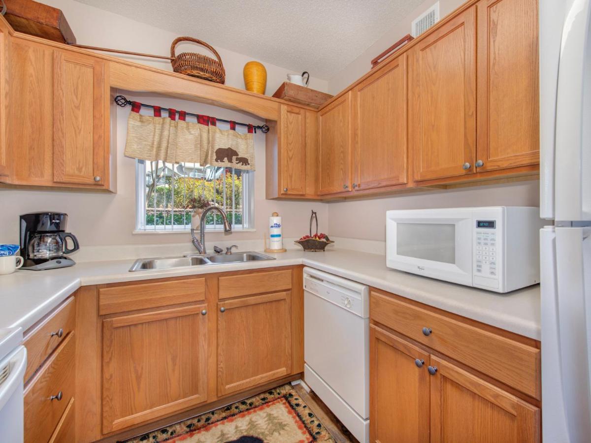 Magic Moments Whispering Pines 513 Apartment *
