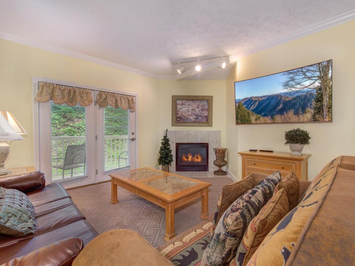 Smokey Bear 1103 Apartment