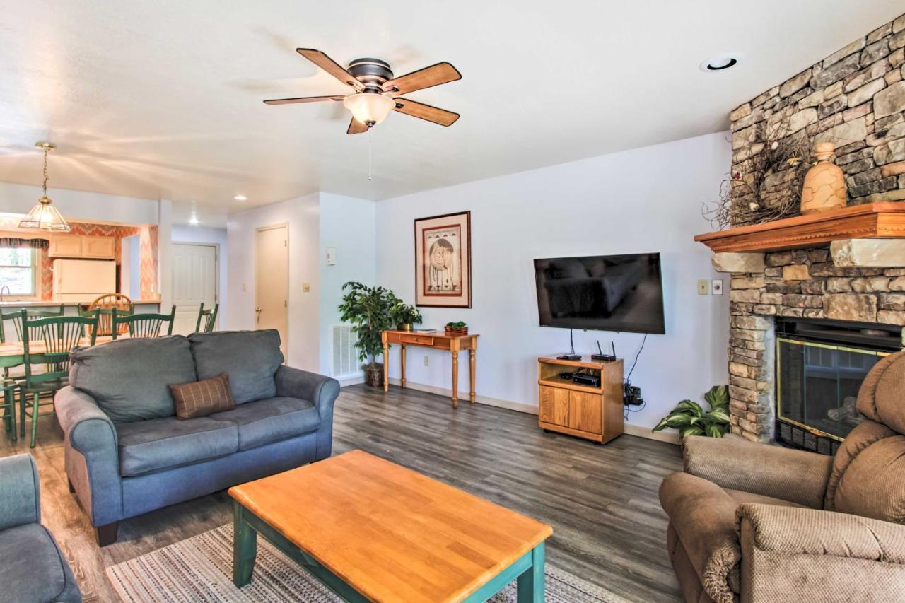 - Just 3 Mi To Dollywood! Apartment Pigeon Forge
