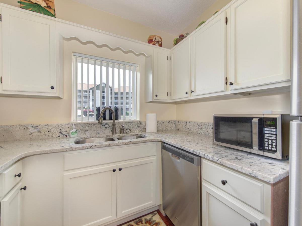 Apartment Whispering Pines 113